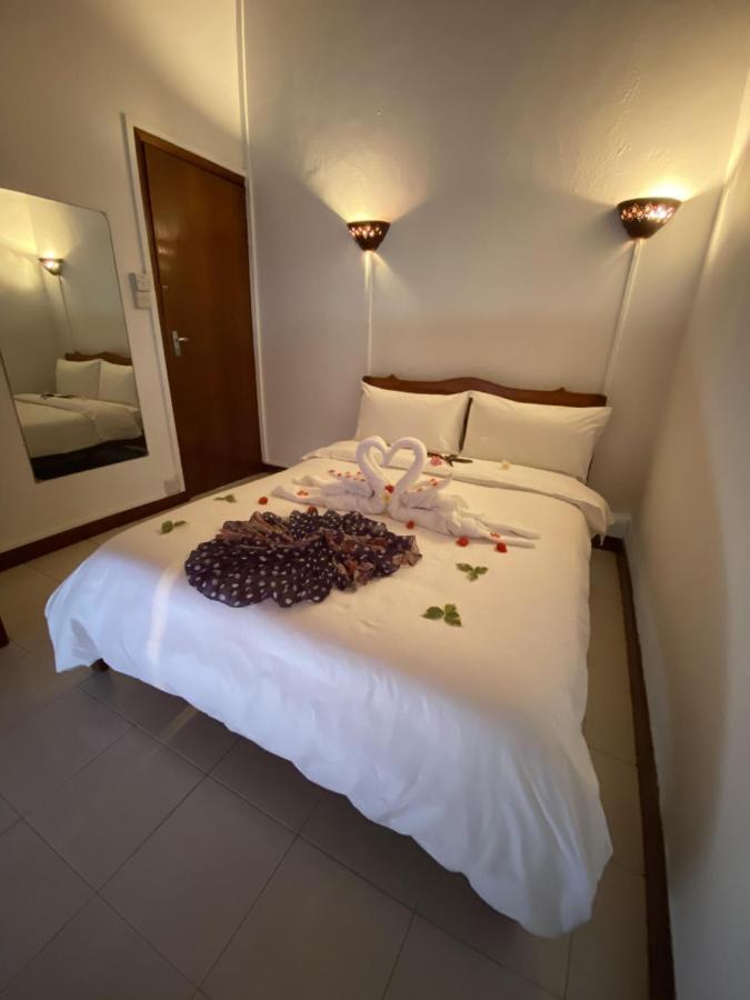 Cosi Holiday Mont-Choisy Bagian luar foto