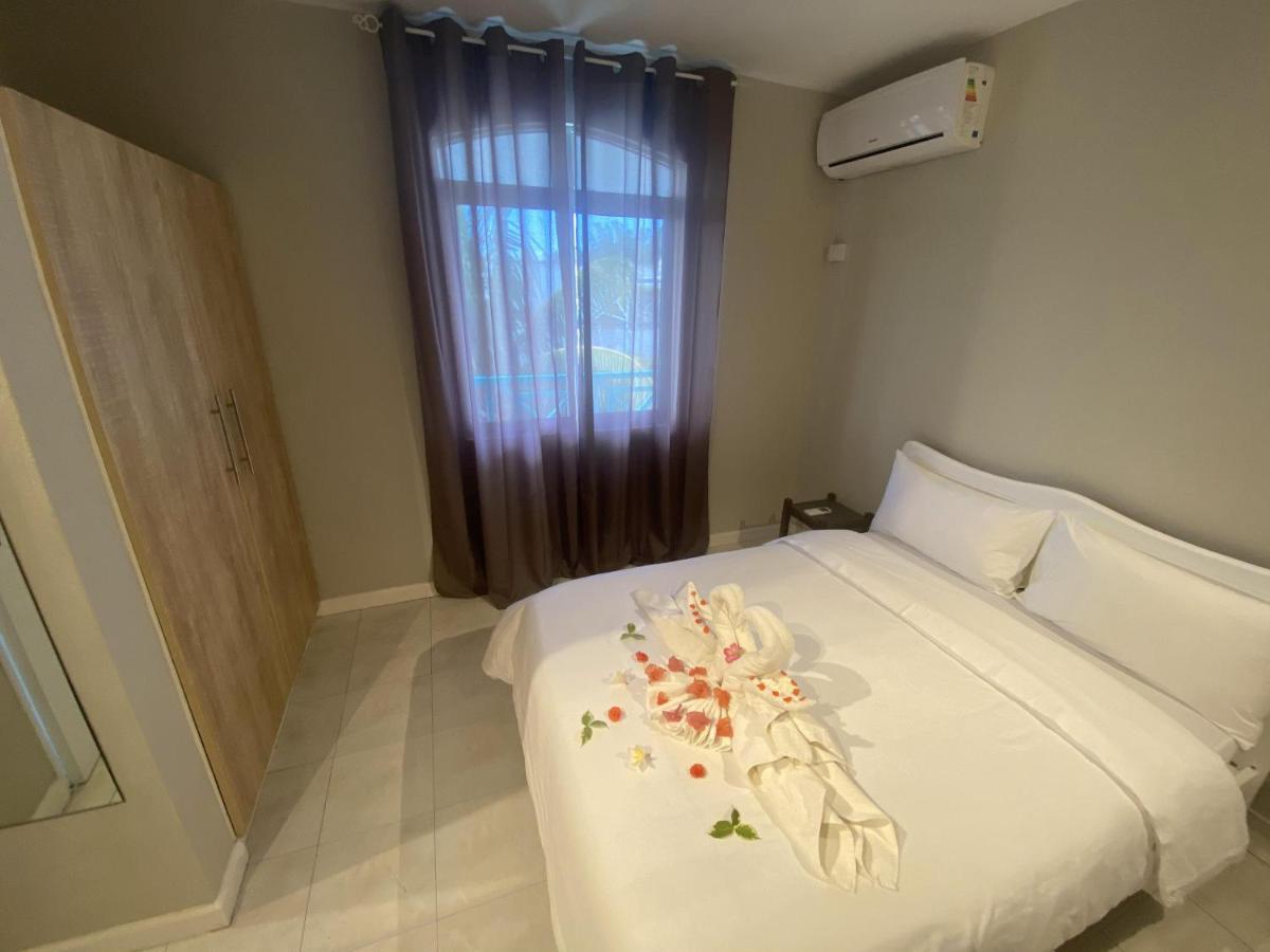 Cosi Holiday Mont-Choisy Bagian luar foto
