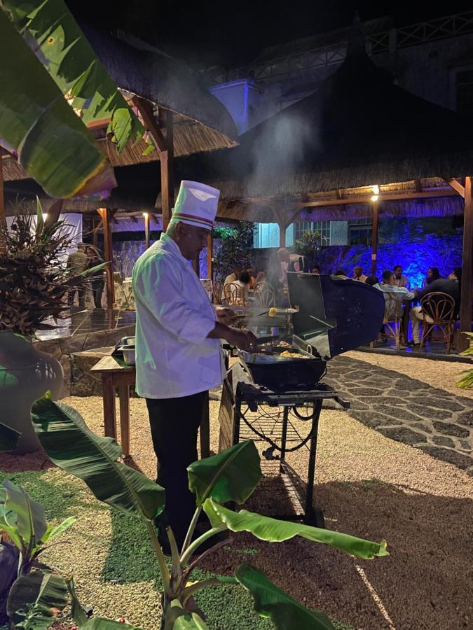 Cosi Holiday Mont-Choisy Bagian luar foto