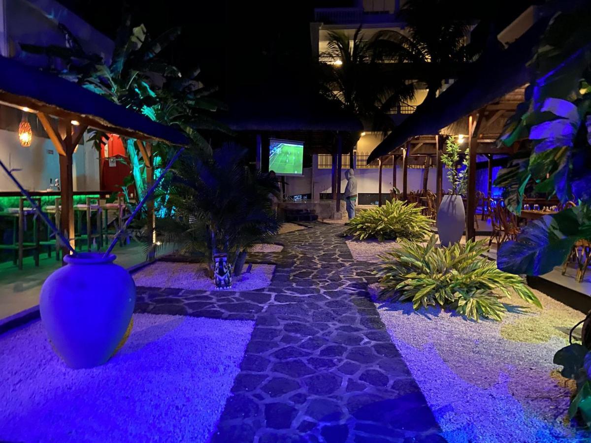 Cosi Holiday Mont-Choisy Bagian luar foto