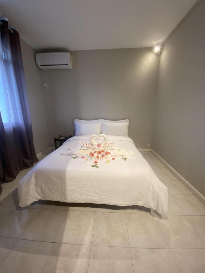Cosi Holiday Mont-Choisy Bagian luar foto